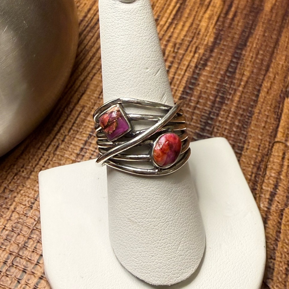 Silver and Pink Stone Women's Ring | 8